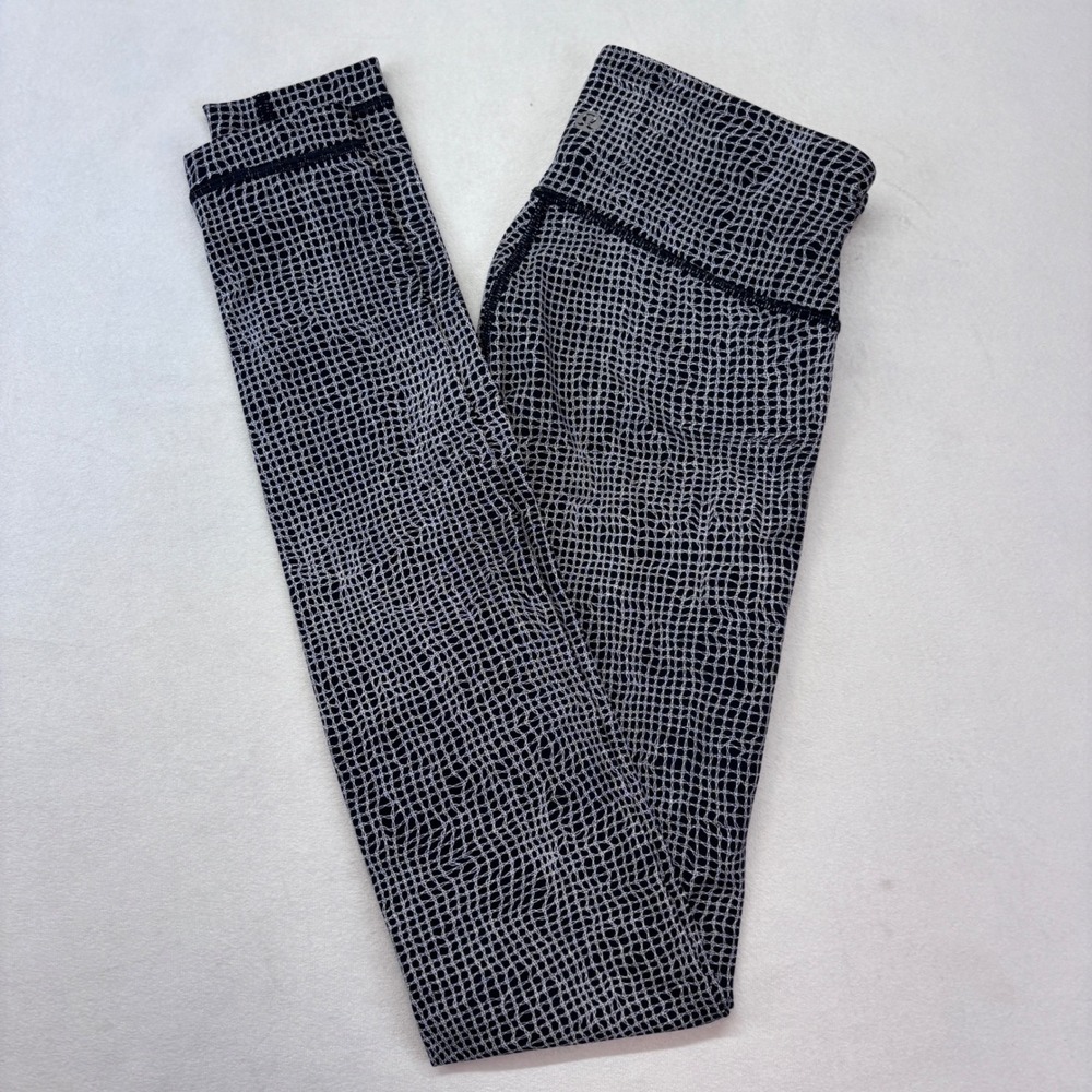 Lululemon wunder under Full Length Leggings Black White‎ Grid Pattern Size 6